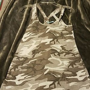 NEVER worn flowy*cute*comfy CAMO